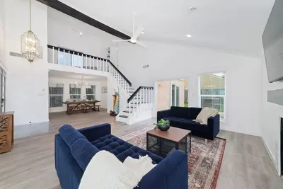 Image de Spacious & Bright Houston House with Backyard