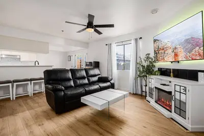 Image de Relaxing Modern Townhome in Arcadia