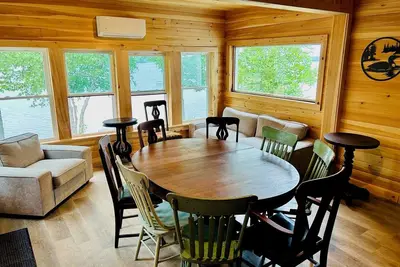 Image de Beautiful 3br Lakefront Cottage @ Jenkins Beach #2