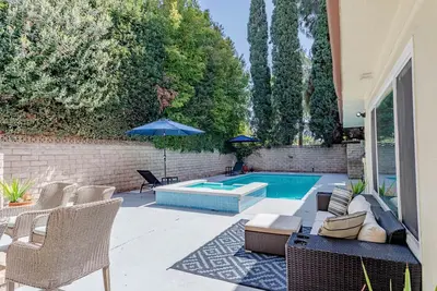 Image de Beautiful 5 bedroom sleeps16 pool near Universal