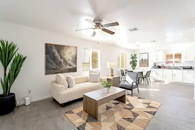 Image de Casa Cielo: Eco-friendly 2bd Near Gem Show & I-10