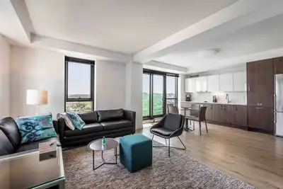 Image de Two-Bedroom Apartment in Fenway Neighborhood