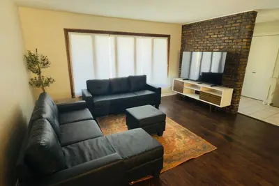 Image de 3-bedroom house in awesome Addison with WiFi, Ac. Enjoy your stay