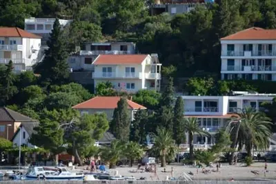 Image de Appartement de deux chambres avec le balcon et la vue sur le mer Trpanj, Peljesac (A-23653-b)