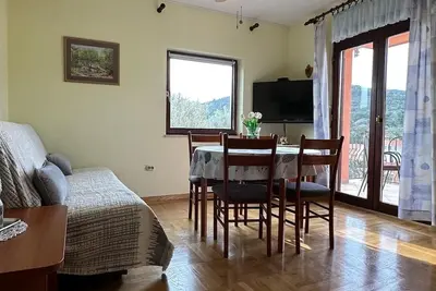 Image de Appartement de deux chambres avec la terrasse et la vue sur le mer Bozava, Dugi otok (A-23903-a)