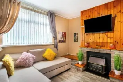 Image de City home 2bed wi-fi garage parking free snacks