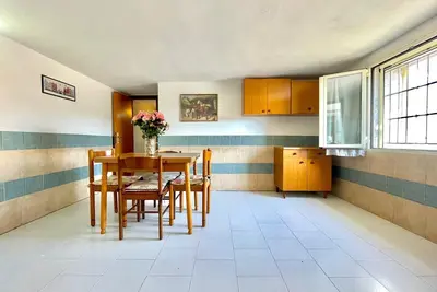 \" Budgent Apartments \"