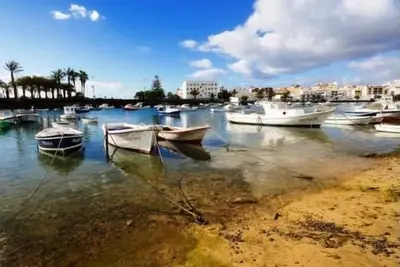 Image de Vv Charco Lake Studio By Pvl