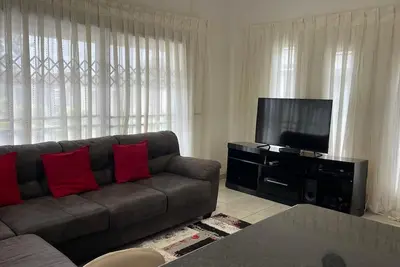 Tranquil apartment with WiFi in Phokeng