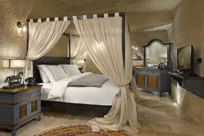 Image de Scenic Garden Cave Suite with Lush Surroundings | Free Parking w/ Outdoor Pool