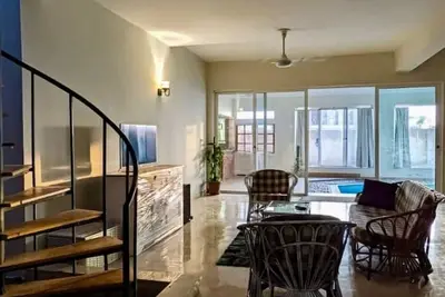 Image de Luxury Poolside