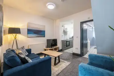 Image de 3 Br Home Just Steps from Goodison Park & Anfield