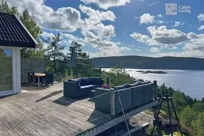 Image de Charming Drøbak cabin: breathtaking fjord views