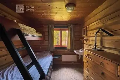 Image de Solid and cozy cottage in a secluded location