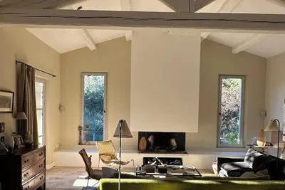 Image de Charming and stylish house in Provence with beautiful pool nested in nature.