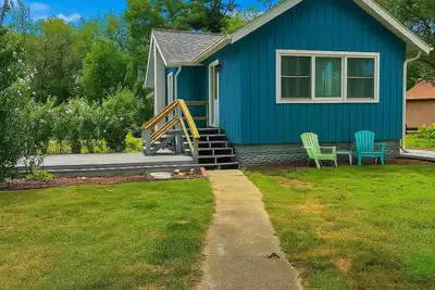 Image de Cozy Cottage With Lake View