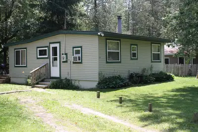 Image de Charming 2-bedroom cottage in Barryton with WiFi and Ac