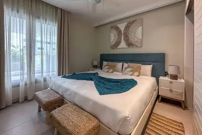 Image de Brand new beach condo w/ private Picuzzi