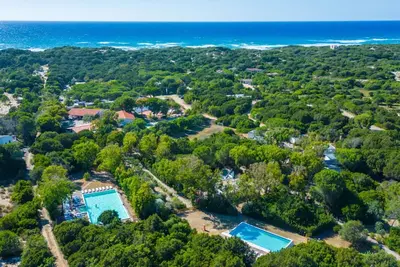 Image de Merveilleuse maison de vacances privée avec piscine, climatisation, terrasse et animaux admis