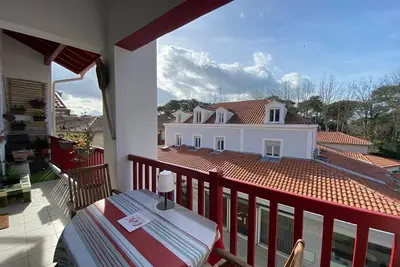 Image de Spacieux Duplex en Centre-Ville avec Parking et Animaux Acceptés