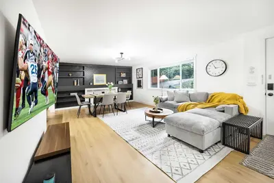 Image de Brand New Modern 4b/2b Rambler by Super Market