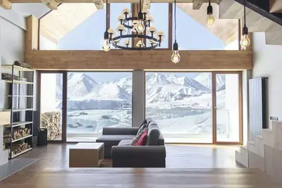 Image de Spacious 2-bedroom Loft in New Gudauri with Panoramic Views, Ski in Ski out