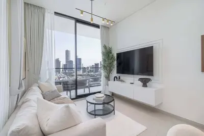 Image de Tranquil 2 Bedroom in Binghatti Onyx with a Private Pool and City View