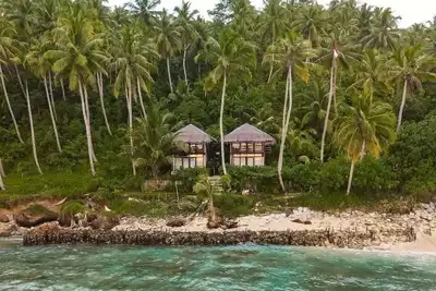 Image de 4-bedroom bungalow in gorgeous Mentawai Islands Regency with WiFi