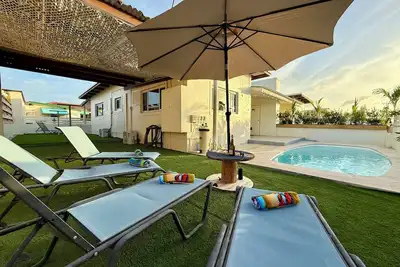 Image de Top Location-Everything walking distance! -Beach-Highrise-Private Pool-Economic