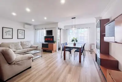 Image de Lovely 3-Bedroom Apartment 15 Minutes from Beach