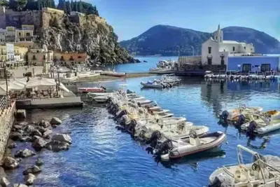 Image de 55 Via Roma. Apartment in the historic center a stone's throw from the sea.