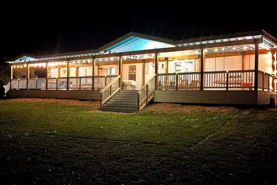 Image de Spacious 125 Acres Country House