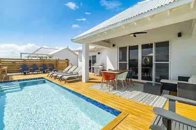 Image de Camey's House + Pool Club at Mahogany Bay