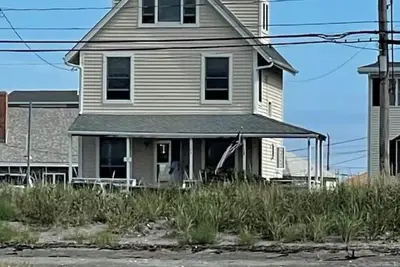 Image de Every window has an ocean view