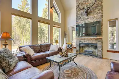 Image de Deck, Hot Tub & Fire Pit: Mtn-View Packwood Cabin