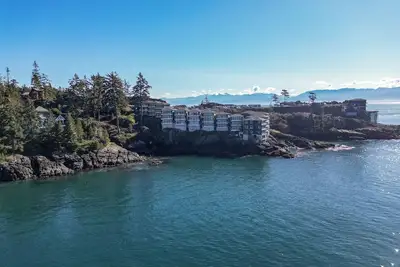 Image de Coastal View Sunset at SookePoint Cottages