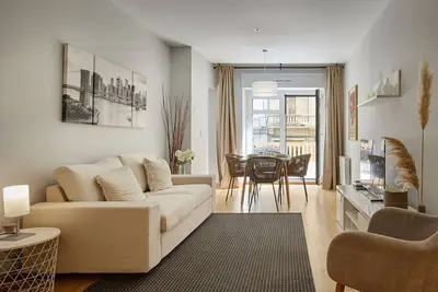 Aura - The Rentals Collection