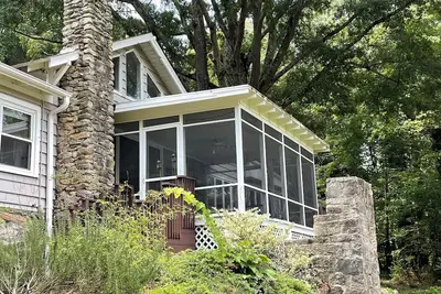 Image de Lakeside  Eco-Friendly Cabin Self Check-in