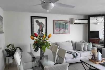 Image de Ideal Beachfront for Group: 2 Adjoining Apts!