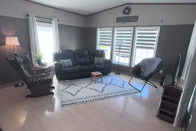 Image de Cozy 3-bedroom home in Allagash with WiFi, Ac
