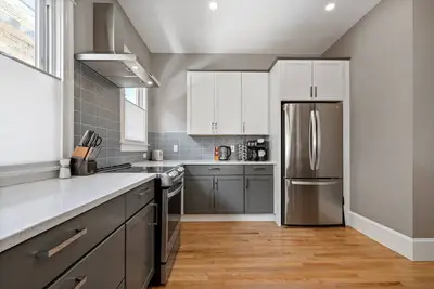 Spacious 3br - Parking - W/D - 10 Min to Downtown