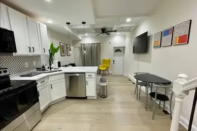 Image de Lovely 3-bedroom townhome in Baltimore with WiFi