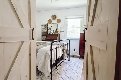 Image de The Quaint Cottage near Louisville and popular attractions