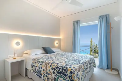 Appartement 'Myrto Homes Agios Nikitas Lefkada 3' avec vue sur la mer, Wi-Fi et climatisation