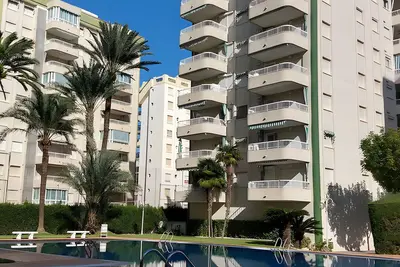 Appartement 'Alquilar Mas Comprar - Canet 1' avec piscine partagée, Wi-Fi et climatisation