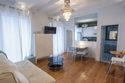 Image de Bright Penthouse with huge terrace & Ac in City Center