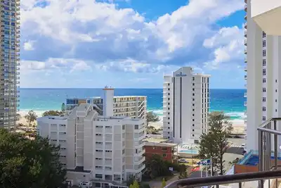 Image de King and Double-bed Comfy Suite on View Ave