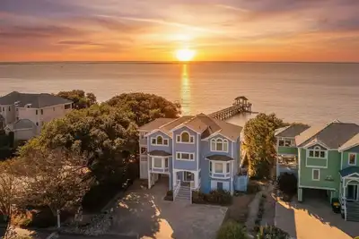 Image de Sunset Sonata - Corolla, Monteray Shores, Soundfront, Pool, Pool Table, Pets Ok, Community Amenities