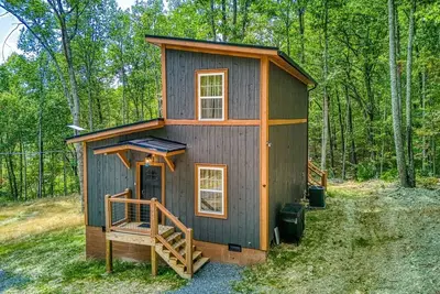 Image de Relaxation at this finest in this comfy, cozy cabin!