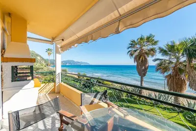 Image de Appartement 'Afroditi Few Steps From The Sea' avec vue sur la mer, Wi-Fi et climatisation